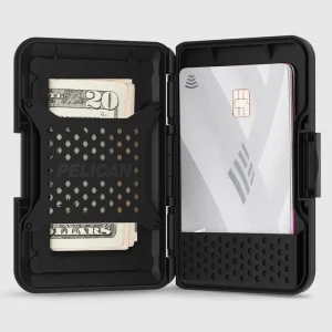 Alternative view of Pelican Shield MagSafe RFID Blocking Wallet Carbon