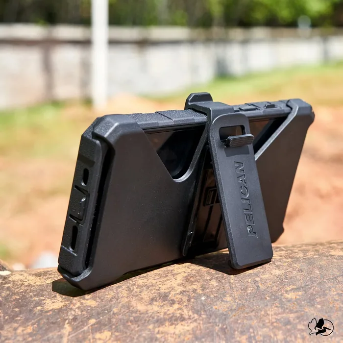 Pelican Shield Carbon Fiber MagSafe - iPhone 16 Pro Max - Image 5
